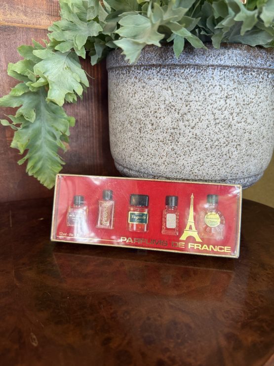 geschenkset "Parfums de France" miniatuur parfumflesjes - Afbeelding 9