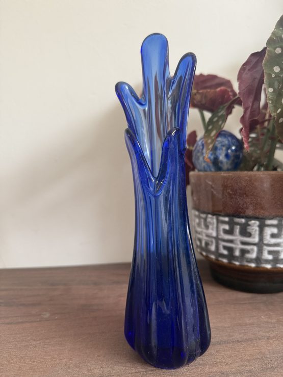 Vintage cobalt blauw “5 vinger” vaasje | Swung Vase - Afbeelding 2