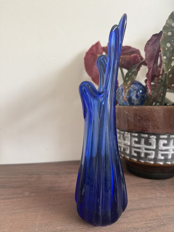 Vintage cobalt blauw “5 vinger” vaasje | Swung Vase - Afbeelding 3